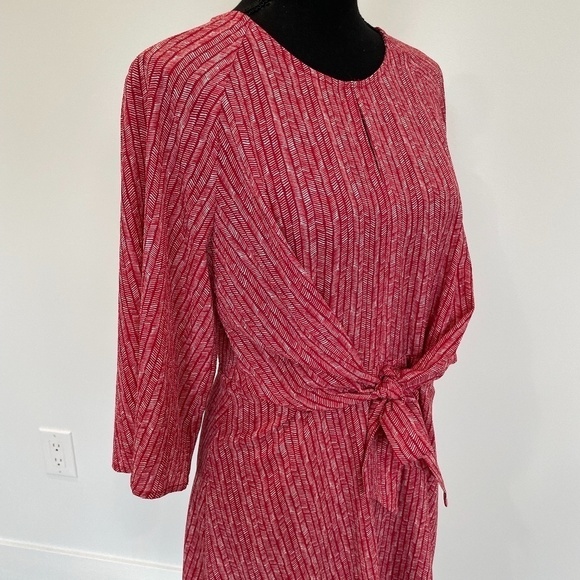 Creative Commune White and Red Skater Dress - Picture 3 of 7